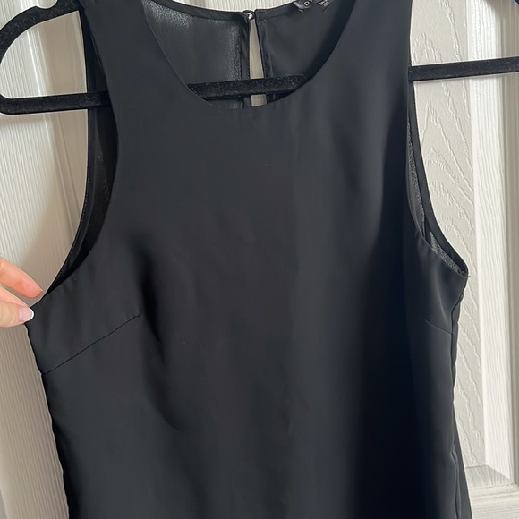 Sleeveless Blouse / Dynamite - Picture 4 of 8